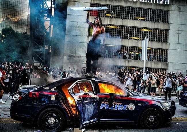 Amerika’nın sorunlarının çözümü kapitalizm değil, kapitalizm sorunun ta kendisi