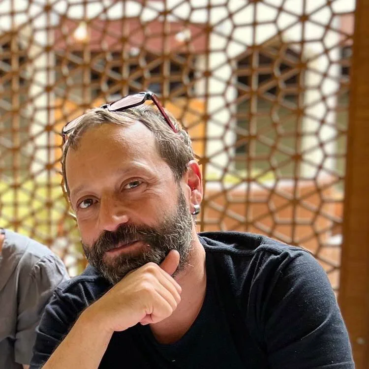 Murat Ka’nın Çoğul Tarihi’nin İzinde