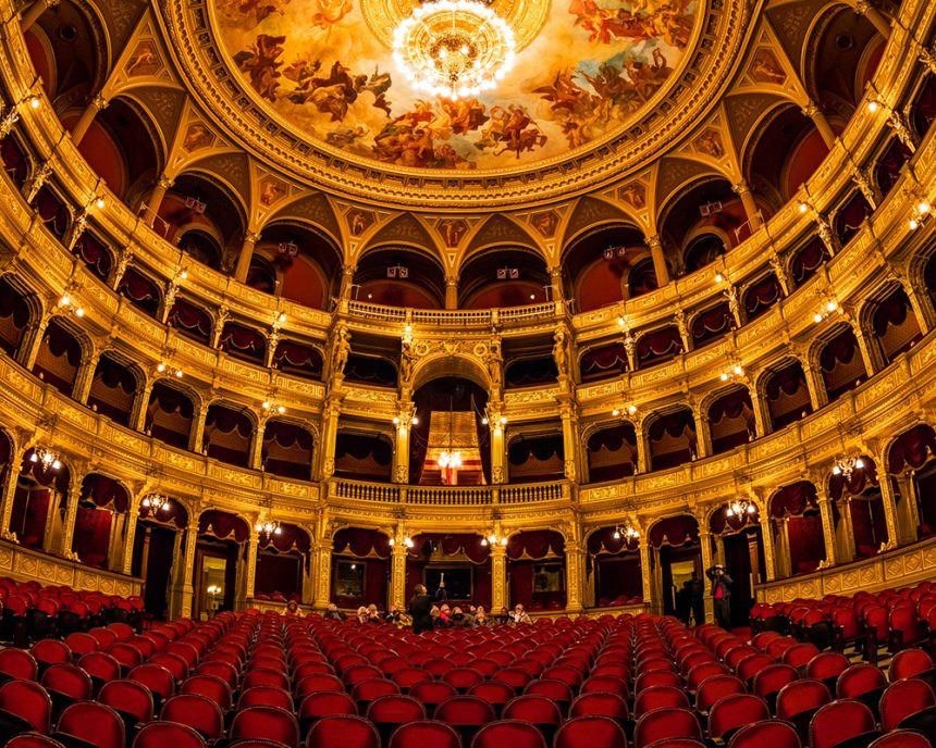 dunyanin-en-gorkemli-opera-binalari YENİ KİTAP: OPERA VE BALEDE MİMARLIK