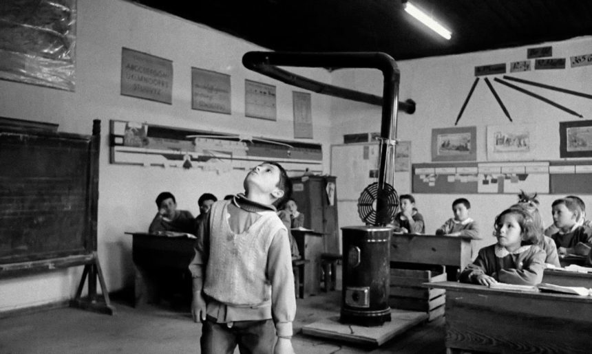 ÖĞRETMENLİK İLE ÖĞRETMEN OLMAK ARASINDA