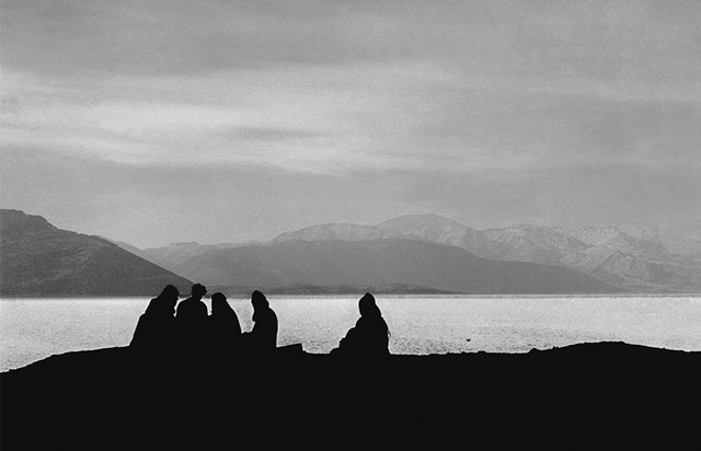 Kıyısız Fotoğraf (Şiir)