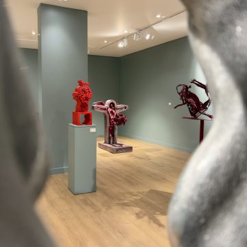 oie_301055236iAD8Neb Mehmet Aksoy’dan Şamanlar ve Mitler Sergisi