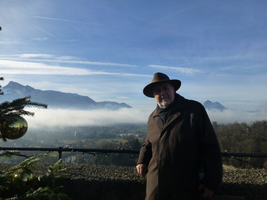 HİKMET TEMEL AKARSU’DAN BİR BURUK İSTANBUL / DUYGUSAL KENTLER-1