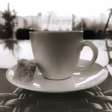 Fincanın Kıyısından Odak Etiğine