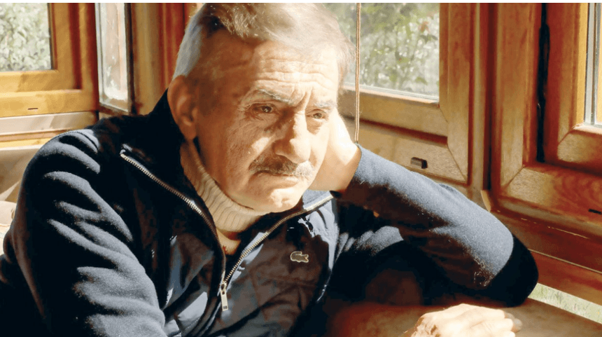 “Paslanmış kapıyı açmak isteyene anahtar”: Yakanıza Gül