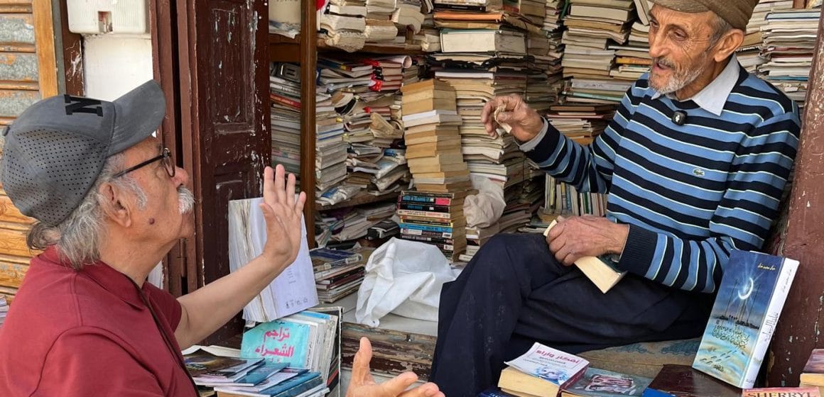 DÜNYANIN EN ÜNLÜ SAHAFI MOHAMED AZİZ: KİTAP YAŞAMDIR