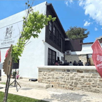 Ekran görüntüsü 2026-06-03 093228 Seslerin Yerleştiği Konak: Edirne Müzik Müzesi