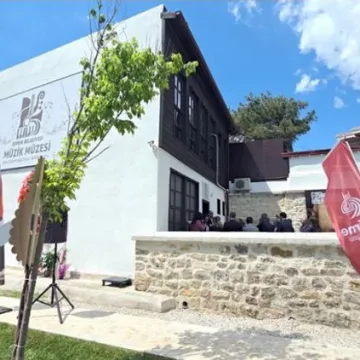 Seslerin Yerleştiği Konak: Edirne Müzik Müzesi