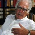 Carlo Ginzburg: Tarihte olduğu gibi sinemada da her yakın çekim, perde arkasında yaşanan bir sahneyi ima eder.