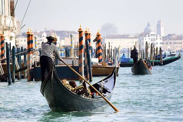 gondola-ride Galeride Değil, Enkazda Gezinmek!