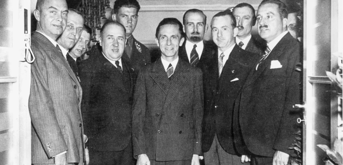 Goebbels ve gazete patronları 1933 Adolf Hitler ve basın özgürlüğü!
